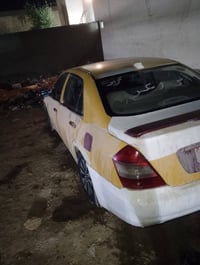 ٢٠١١ • كشنات جلد • فتحة سقف