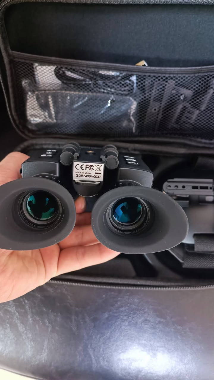 منظار رؤية ليلية رقمي
التكبير (Zoom): تكبير رقمي 8x 

التخزين: يدعم بطاقة Micro SD حتى 32 جيجابايت

​الشاشة الداخلية: شاشتان بدقة 390 \times 320 بكسل، تعطي إيحاءً بالرؤية المجسمة (3D).

​دقة الفيديو: تصوير حقيقي بدقة 1080p (Full HD) أو 2.5K 

​البطارية: ليثيوم مدمجة سعة 3000 مللي أمبير

​الوزن: خفيف (حوالي 400 جرام) ليتناسب مع التثبيت على الرأس أو الخوذة.


**إذا كنت صاحب هذا الإعلان وتريد حذفه لأي سبب، رجاءا أرسل رسالة إلى الدعم الفني**