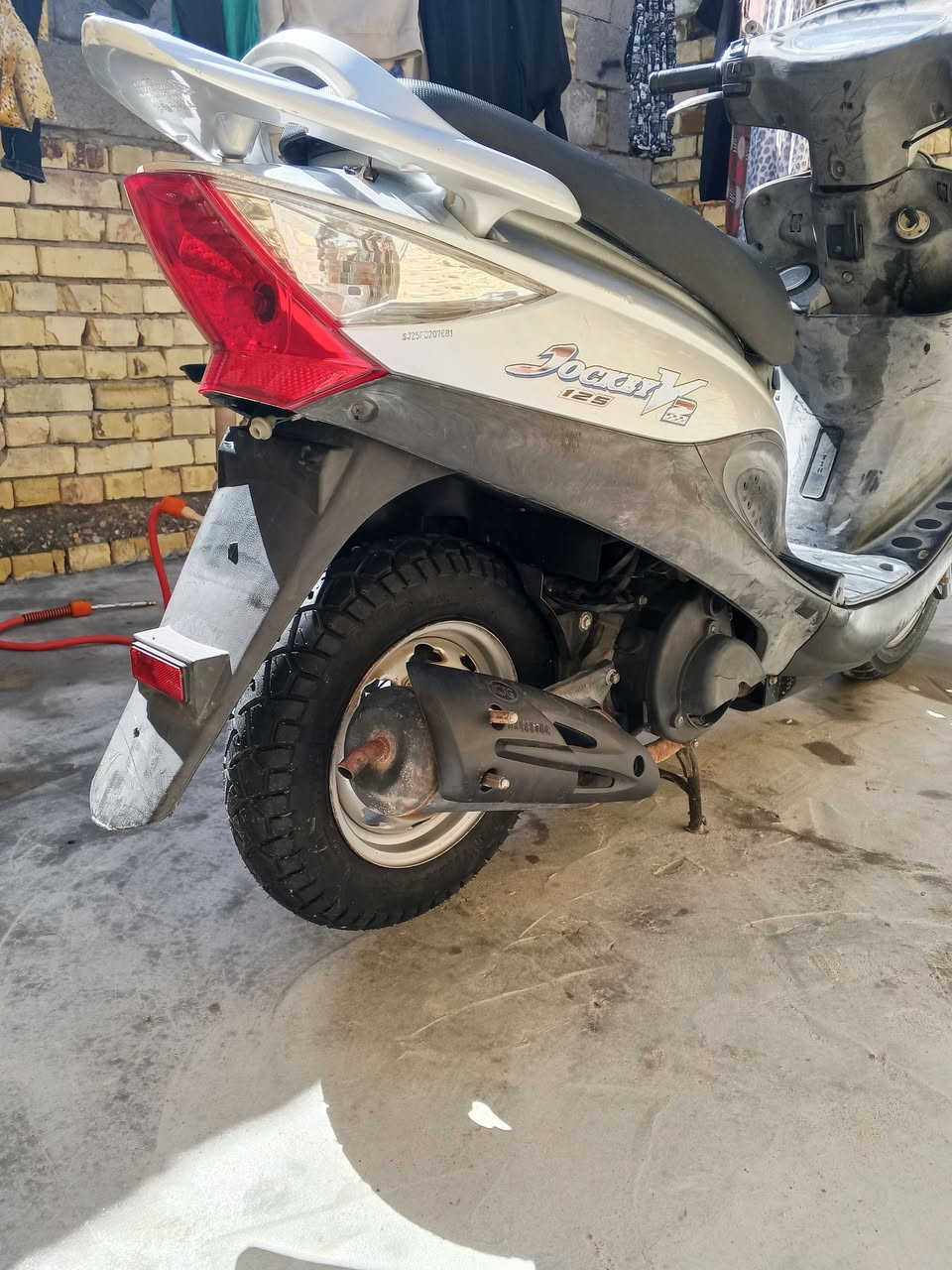 كامكو 2013 بدل بيه بس زنجيل مابيه اي نقص جهازه مكان رفاعي ***********/ سعر 550 بيه مجال
