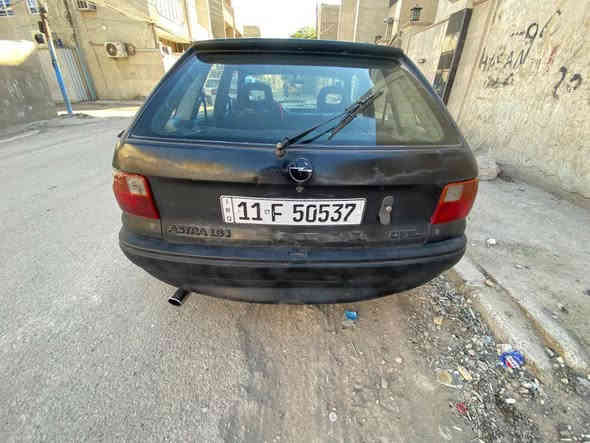 السلام عليكم عندي سيارة اوبل استرا موديل 93 رقم بغداد بسمي مشروع وطني مكينه وكير حاوية صدر تخم تاير كله جديد سيارة جاهزة مكاني بغداد السعر 35 ورقه للبيع فقط الاتصال ***********
