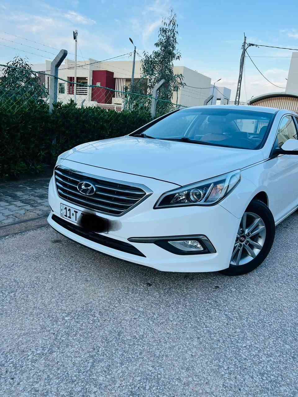 سلام عليكم
سوناتا خليجي موديل 2018 

رقم بغداد دولي بسمي 

هزه وسنويه ل2031 

كفاله عامه من كلشي 

فقط بارد كد أربع أصابع بالجاملغ الأمامي 

وشخط كد شبر بالباب العبري 

مكينه 2400 دوش كفااااله 

ماشيه 70 الف السبير منازل 

سياره جديده بعده بحاله الشركه 

مكاني حله 

***********
