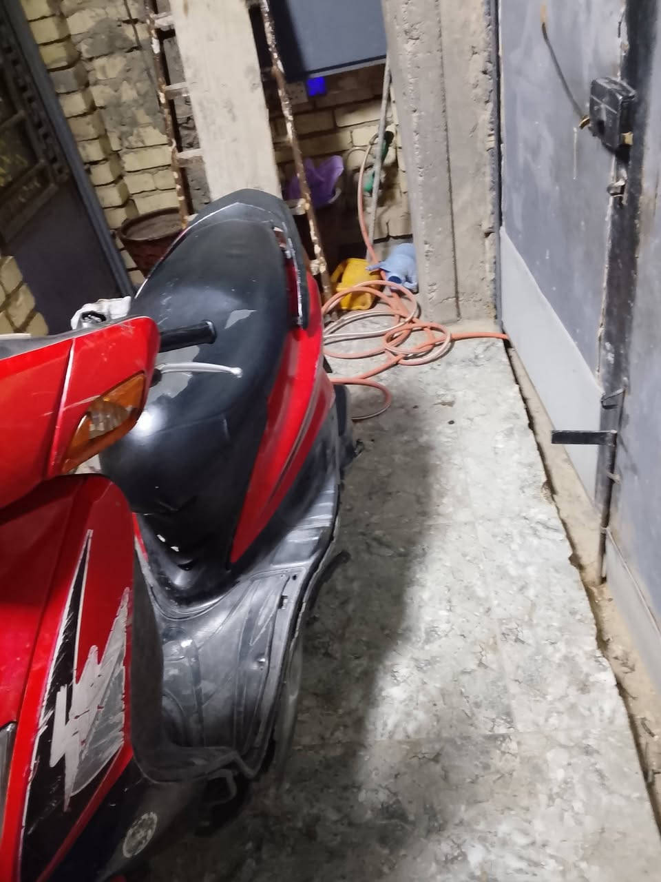 سلام عليكم
سكنس نثيه ياباني الدراجه نكره 
خير من الله كهربائيات كله شغاله 
السعر 500وبيه مجال 
‏‪***********‬‏
