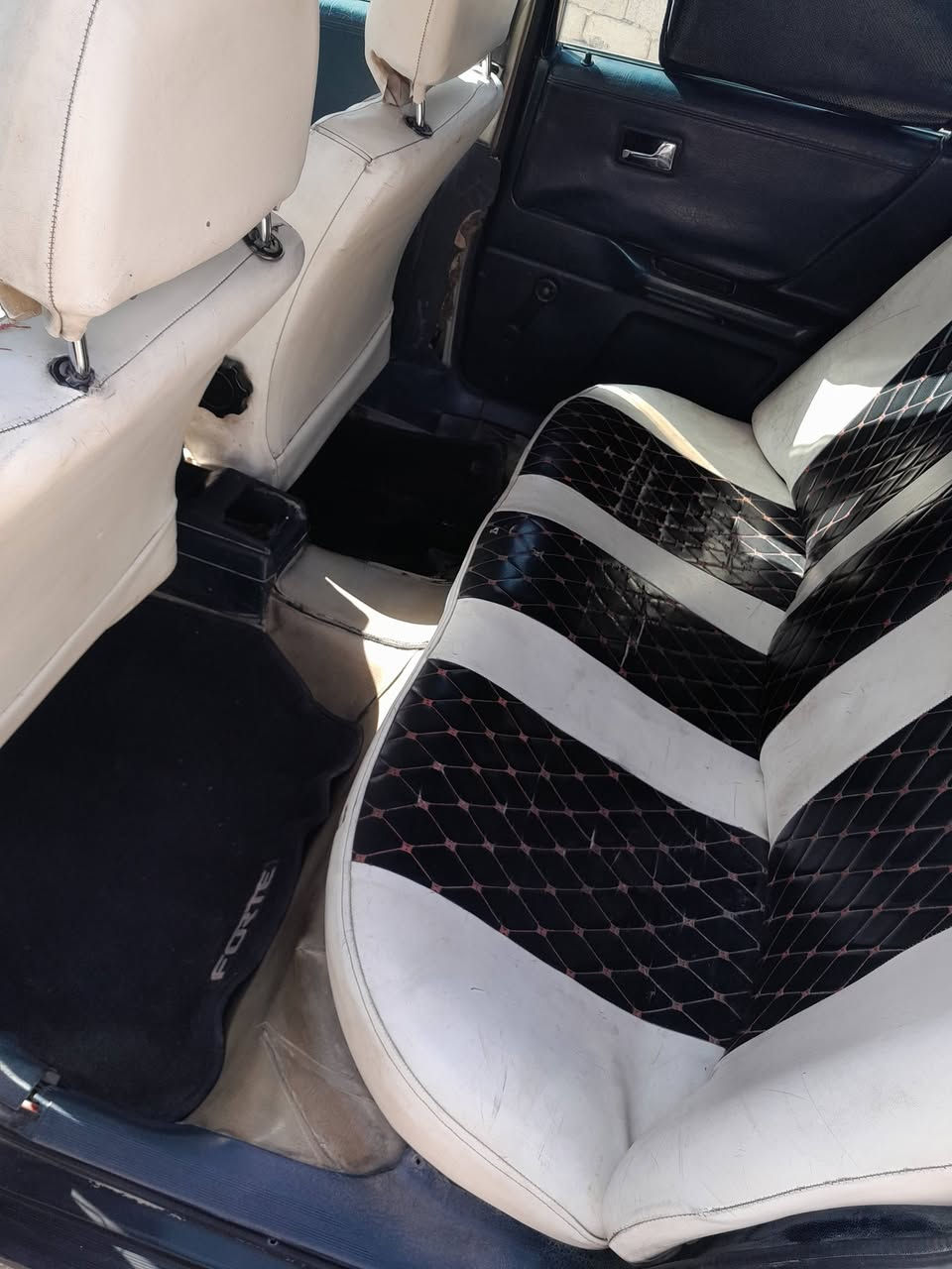 سلام عليكم. للبيع اودي مديل 91.  رقم بابل. مشروع وطني. مكان سماوه. لخضر.  سعر 22 وبيها مجال.   ***********
