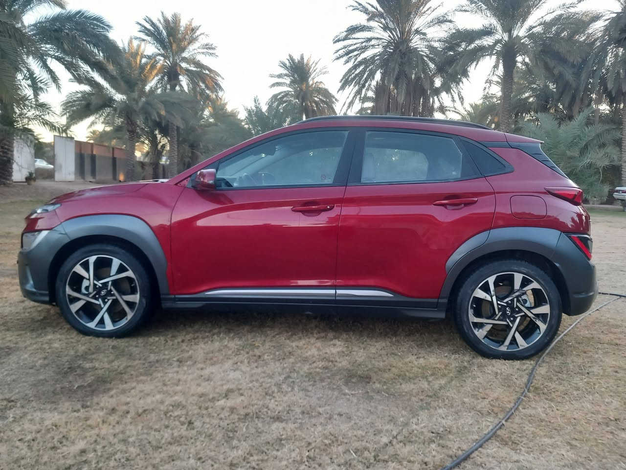 السلام عليكم للبيع كونا وارد امريكي فول 1/1
الموديل 2023 
الرقم بغداد دولي
ماشيه 55 ميل
حادث امريكا خلفي السونار مرفق مع الصور 
فتحة سقف 
رادرات 
اطفاء و تشغيل ذاتي 
سايد بريك كهرباء 
٣ وضعيات قياده والخ.... السياره فول مواصفات
السعر 155 وبيه مجال 
للاستفسار ***********
مكان السياره /بابل_المركز
