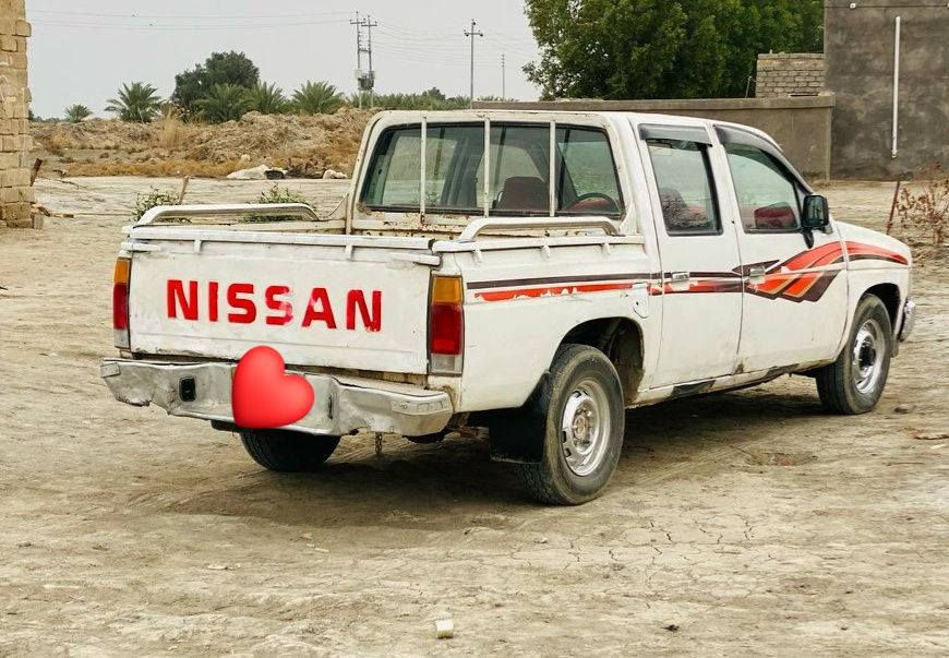 السلام عليكم سياره نيسان البيع مديل 95رقم مثنى انكليزي  مداور ثاني يوم مكينه وكير وشاصي مكفول سعر 28وبيها مجال مكان سياره سماوه قضاء الخضر الاستفسار اتصل على رقم ***********
