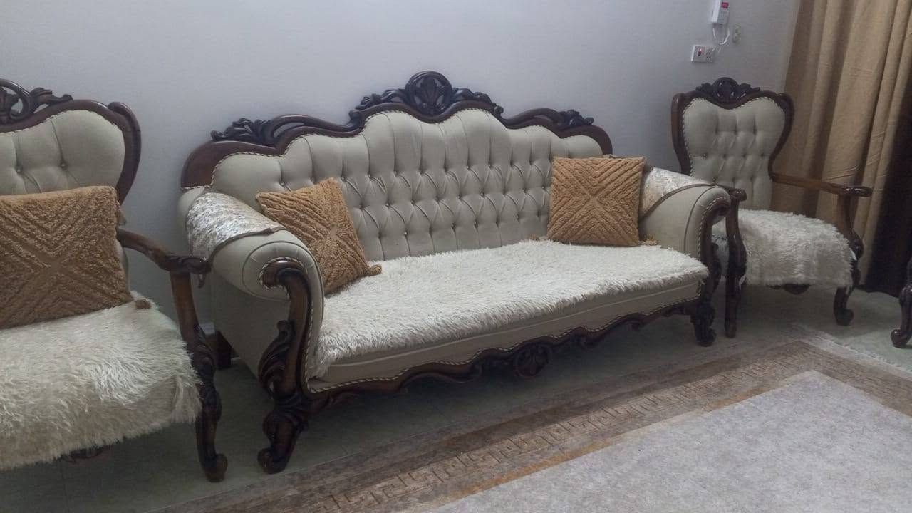 السلام عليكم مكلفه بنشر


**إذا كنت صاحب هذا الإعلان وتريد حذفه لأي سبب، رجاءا أرسل رسالة إلى الدعم الفني**