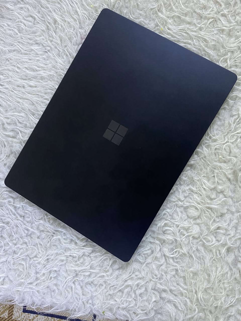 السلام عليكم لابتوب مايكروسوفت سيرفس بوك4 مستعمل للبيع وياه ماوس وجنطة السعر 450 وبي مجال بسيط

المواصفات:
 (16GB :(RAM
512GB سريع بسعة SSD NVMe :التخزين •
• الشاشة: 13.5 بوصة PixelSense لمس عالية الدقة
دقّة العرض 2K) 1504x2256)
Intel Iris Xe Graphics :كرت الشاشة •
• البطارية: تدوم ساعات استخدام متواصل
• نظام التشغيل: Windows 11 أصلي
• الوزن: خفيف جداً لا يتجاوز 1.2 كغم
• الخامة: تصميم أنيق من الألمنيوم الاسود


**إذا كنت صاحب هذا الإعلان وتريد حذفه لأي سبب، رجاءا أرسل رسالة إلى الدعم الفني**