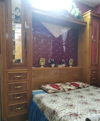 🔥 للبيع غرفة نوم  بحالة الوكالة 🔥 خمس قطع نظيف جدا    غرفة نوم خشب متي...