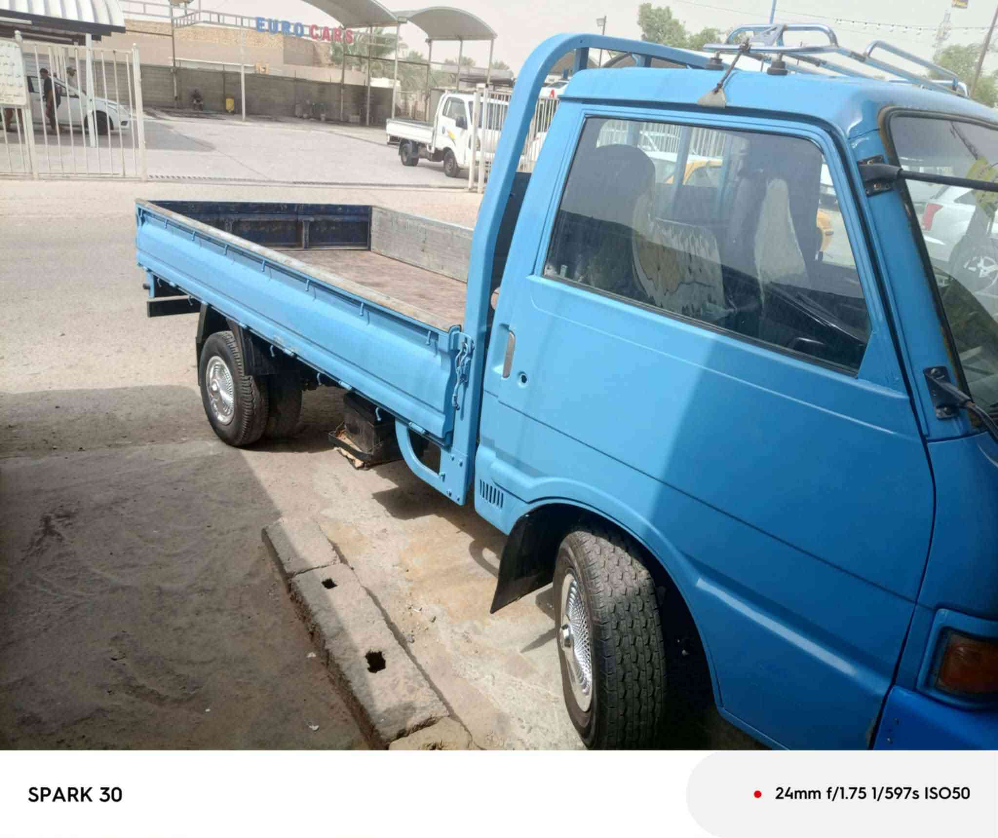 سلام عليكم كيا بنكو موديل 1996 رقم ميز ،1998 رقم قادسيه بدي مالته 8 جنكال مال كيه فحل تخم تاير 13محور   سنويه فقدان  بيه راعيه موجود  بكان فلكت سلمان باك سعر 40 بيه مجال حك جيه شراي يتصل ***********
