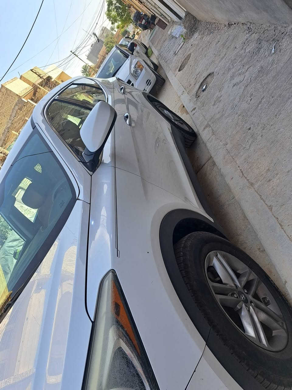 سياره سنتافيا موديل ٢٠١٨ مكفوله بيها تبديل بنيد ودعاميه وراديتر حادثها موضح بالصور تبريد وتدفئه خير من الله سياره متعبانه دوام فقط اروح وارجع بيها ونوبات نروح زياره بيها محرك gdiاربعه سلندر وارد امريكي سعرها ١٧٠ ورقه بيها مجال بسيط التواصل مع الرقم *********** تحياتي والي ياخذها بالخير عليه من قلب صافي والله يرزقه بيها ويكفيه شرها
