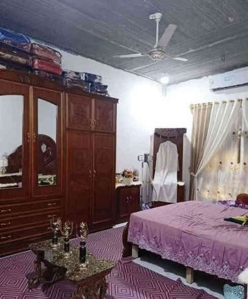 للايجار
بيت طابقين في الصبخه قرب مدرسه الضفر مساحه200م يحتوي على 3غرف استقبال صاله مطبخ حديقه صحيات بناء حديث السعر 750
***********
