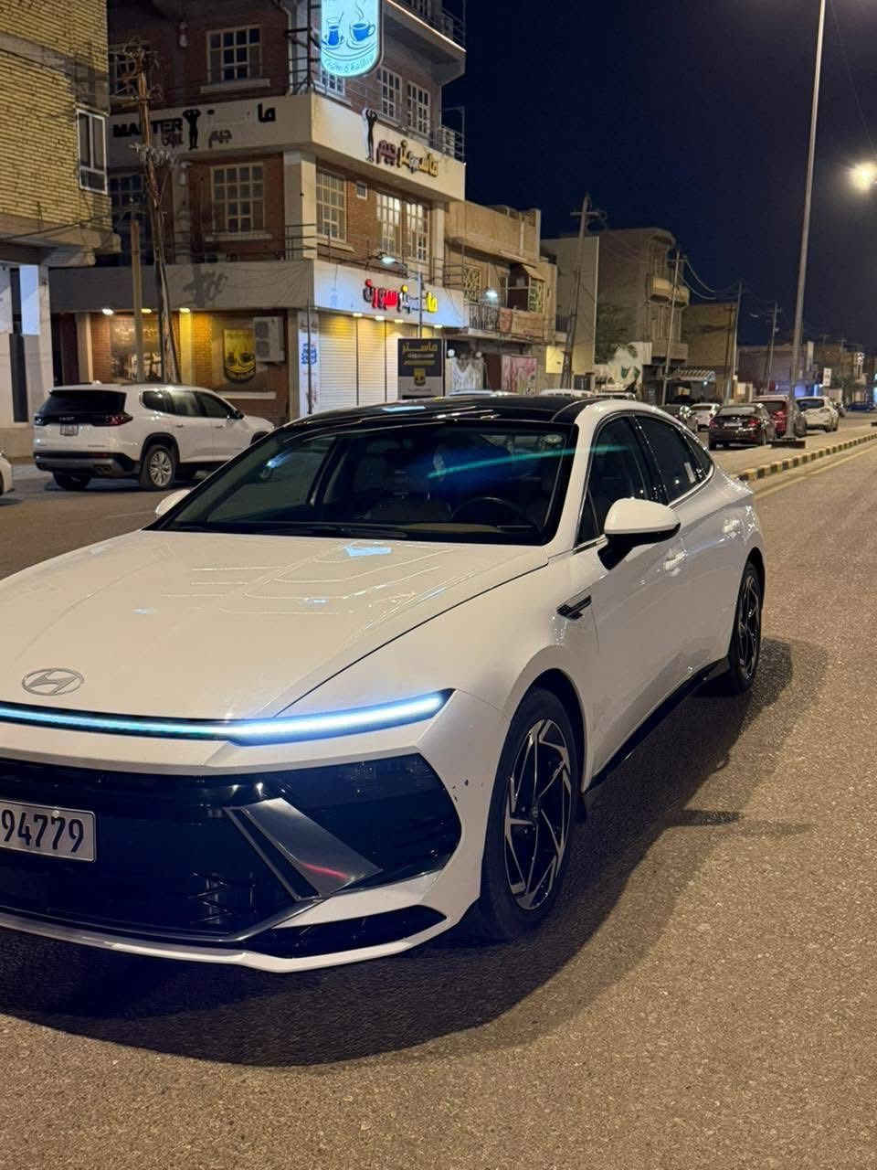 للبيع هيونداي سوناتا   2024 (خليجي)
فول مواصفات (1/1)  
المحرك: 2500
الممشى: 40,000 كيلو
رقم شمالي : اربيل ( مداور او وكالة ) 

سيارة نظيفة وجاهزة
المواصفات:

بصمة أبواب + تشغيل عن بعد
سقف بانوراما
كشنات كهرباء
لايتات زينون (عدستين عالي وناصي)
حساسات أمامي وخلفي
إنارة داخلية متعددة الألوان
هاندبريك بصمة + أوتو هولد
شحن وايرلس
منافذ تايب سي أمامي وخلفي
شاشة متصلة كبيرة
صندوق كهرباء يفتح عند الاقتراب
شفتات على الستيرن
نظام ترحيب
وضعيات قيادة (Normal / Sport / Sport+ / Custom)

للتواصل واتساب فقط  ***********
