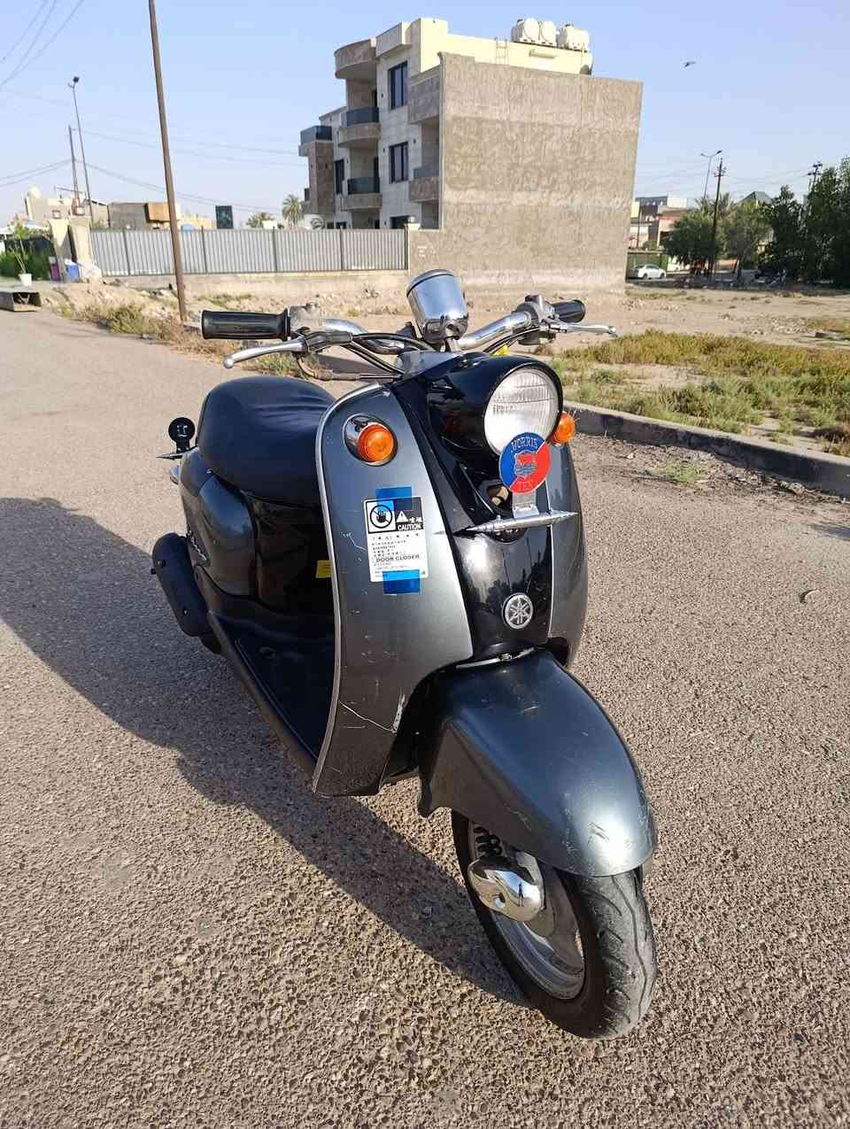 السلام عليكم للبيع كلاسيك عبد الحليم شغاله سلف وهندر مكينه ع فحص  ناعمه شلعه ومعدل ونعومه تايرات نضيفه بريكات اشاير لايت عالي ناصي كله شغال بكلايت شغال كفراته نضيفه قفل جنطه شغال مكاني بغداد حي العامل سعر 325بيه مجال ***********
