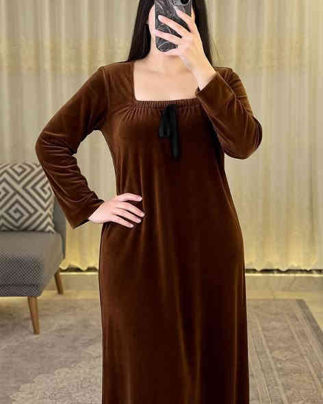 #تكرار المديل بكميات محدودة 

دشداشه  قماش قديفة مخمل غزالي الاصلي

سعر الدرزن 65 الف

قياس L. XL. XXL

كميات خصم
واتساب ***********
