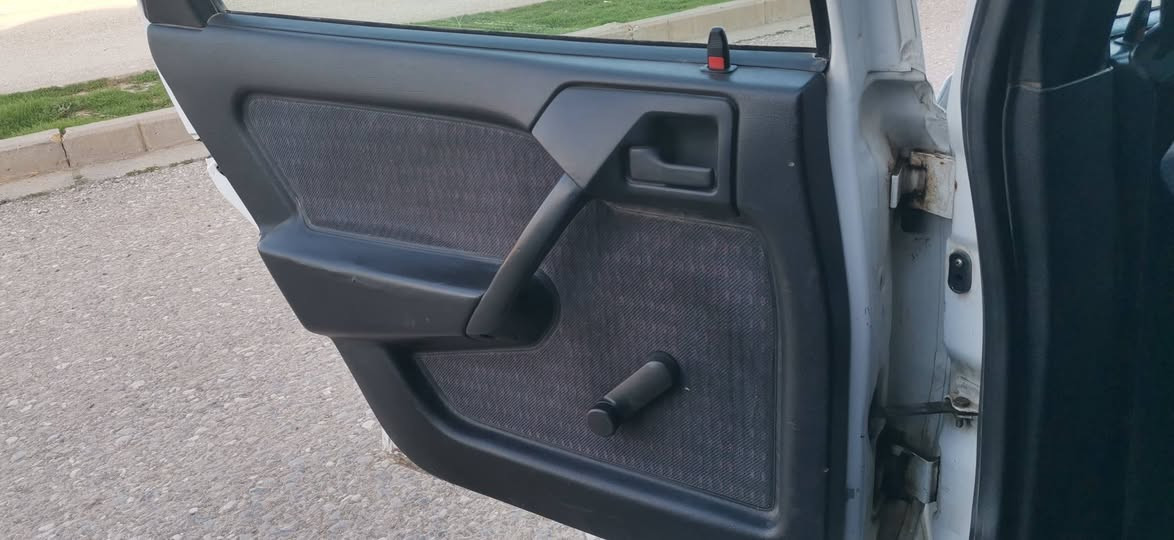 سلام علیك  . .   ئۆپڵ مۆدیل 1991 مــەکیــنــە  18  ســـلایـــت
ABS 
بۆیاخی بیلادە سەقفیشی بۆیاخی نیە  تەنها سەر هیلالەکانی بۆیاغ  
سەنەوی بەسەر چوە 
 گێر و مەکینە و تەحویل و غرامە بەشەرت
چەمچەماڵ .. *********** - ***********
