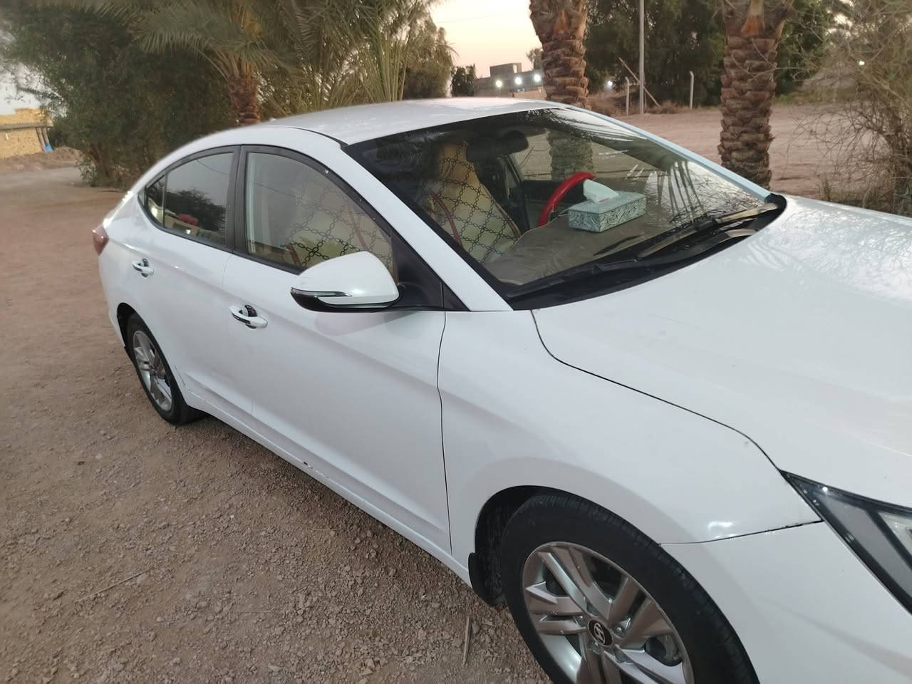 السلام عليكم اذا انترا 2019 بيها الغد البنيد ماكينه 2000 دوش خليجي مكانها  سماوه رميثه ***********5 السعر 135 بها مجال شكل ال 20 بشاير بالمري بلا دكتور سياره ليد ليلو ونهاري
