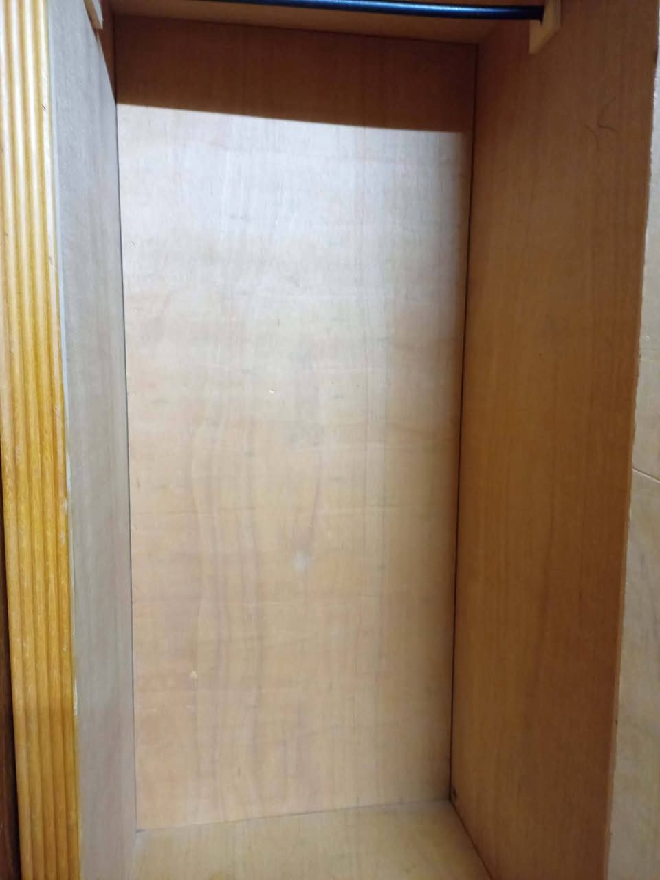 قنصور للبيع نظيف السعر ٢٦٠ وبي مجال 
***********
