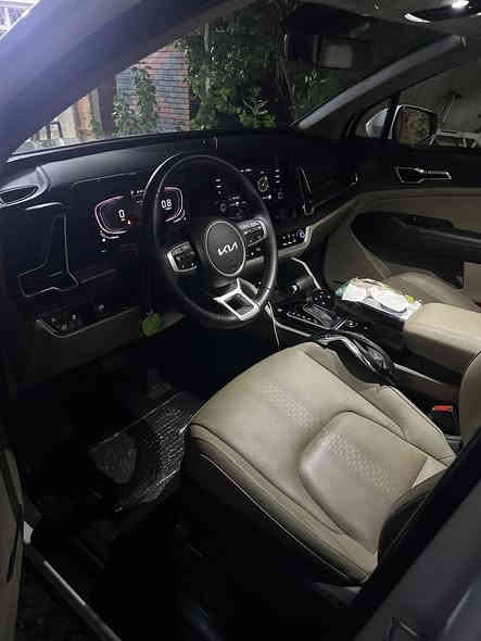 السلام عليكم للبيع كيا اسبورتج موديل 2024 فول الفول موصفات خليجي مكفوله كفاله عامه رقم اربيل باسمي ماشيه 58 الف  السعر 246$ وبيه مجال حك الجيه مكان السياره الصرافيه للاتصال ***********
