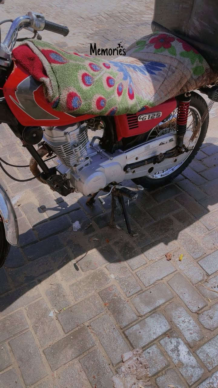 سلام عليكم دراجه نامه أوراق سكنر أوراق سكنر كلشي مطابق اي واحد أبو مكتابه يحول بسمك الوراق المحرك مفتوح مره وحده وقبل خمس اشهر الدراجه برقي واحد ما عوزها الدراجه مكفوله سعرها ٧٠٠   الدراجه مكفوله من كلشي المكان البصره الهارثه  ***********
