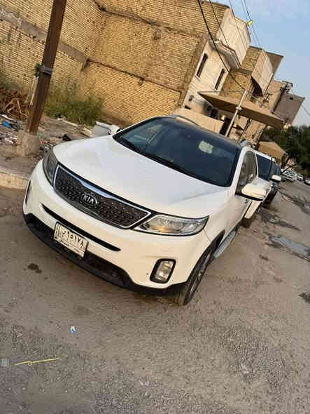 سورنتو 2014 وارد خليجي كويتيه فول الفول 
بيها صبغ شبر خشم الجاملغ 
بدون بارد بدون تكحيل وضع جيد جدا 
العنوان بغداد المنصور دور السود السعر 187 وبيها مجال *********** بغداد
