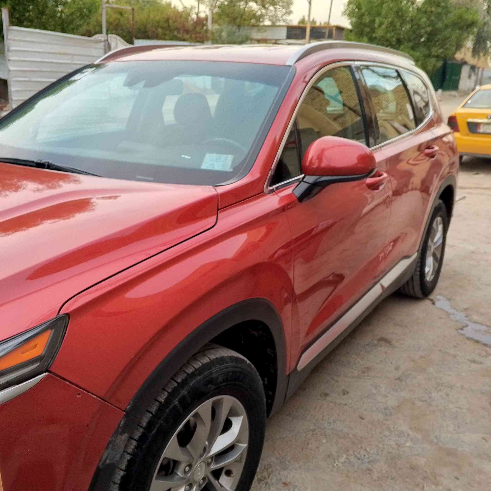 سلام عليكم سنتافي للبيع او مراوس موديل 19سياره جدرده مال جناي وارد امريكا بيه بس دعاميه بدون يرباك وبل عراق صار بيه قطعتين باب وره السايق وصندوك نص مصبوغ بدون دواخل مكينه وكير وحداديه خير من الله تجم تاير جديد تبريدثلج بسمي تحويل ثانيوم سعر السياره 155وبي مجال مكان بغداد الأمين ستفسار ***********ابويوسف
