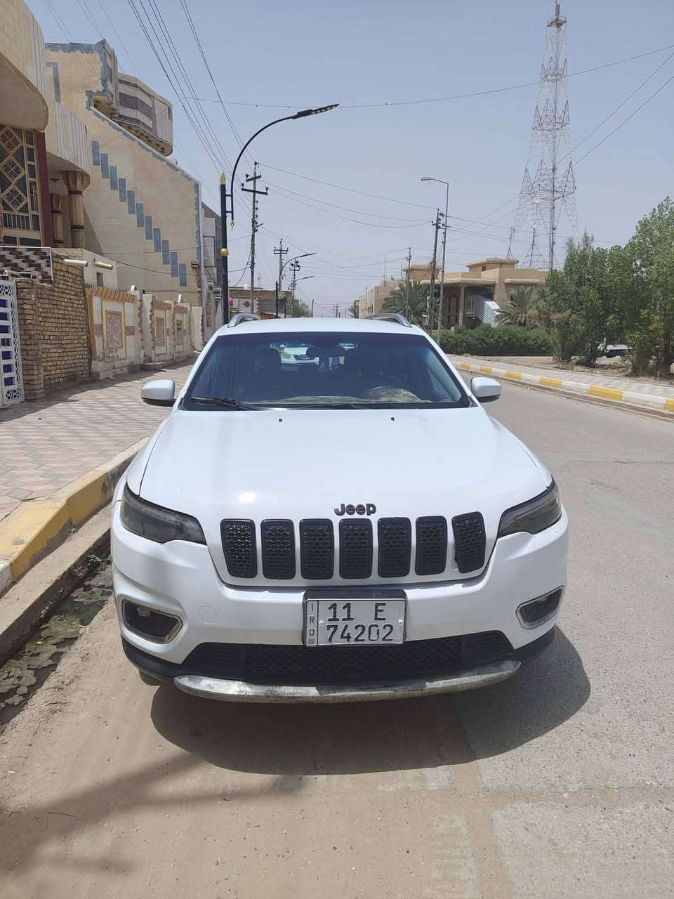 للبيع — جيب بزون 2020
🔥 فول مواصفات ماعدا فتحة السقف
🔥 — حادثه بنيد  فقط
✅ محرك 2400 اربعه سلندر
✅ 4 وضعيات قيادة
✅ نظام Auto Stop
✅  نقاط عمياء
✅ كاميرا دواره
✅ مانع اصطدام أمامي وخلفي

✅ تبريد منفصل قطعتين 
✅ تحكمات كاملة بالستيرن
✅ بصمة أبواب وتشغيل
✅ إنارة ترحيب
✅ إشارات بالمرايا
✅ مقاعد كهرباء مع تدفئة
✅ هيترات زجاج أمامي وخلفي ومرايا
✅ لايتات وبروجكترات زينون بلادي
✅ لايت خلفي LED كامل

✅ نظام كيج الإطارات الذاتي
(السيارة تحدد ضغط الاطار
✅ مخارج كهرباء 110V
✅ تايرات أمامية جديدة

📌 تحويل ثاني يوم
📌 رقم بغداد

السعر: 130

📞 الاتصال:***********
