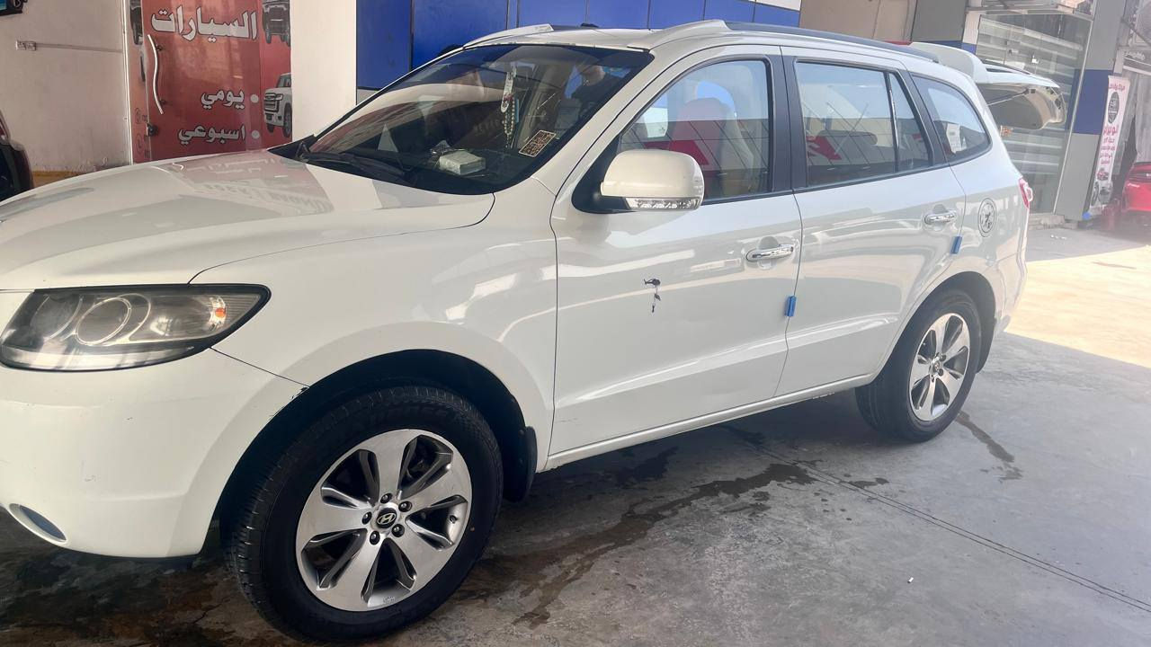 السلام عليكم سنتافي موديل 2009 خليجي مكفوله من الصبغ
فول مواصفات 

7راكب 

3 قطع تبريد 

رقم بغداد مشروع وطني شرط التحويل 

سعر 138 بيه مجال قليل ***********

ديالى بعقوبه اخون مكلف بنشر الي حب يتصل فقط
