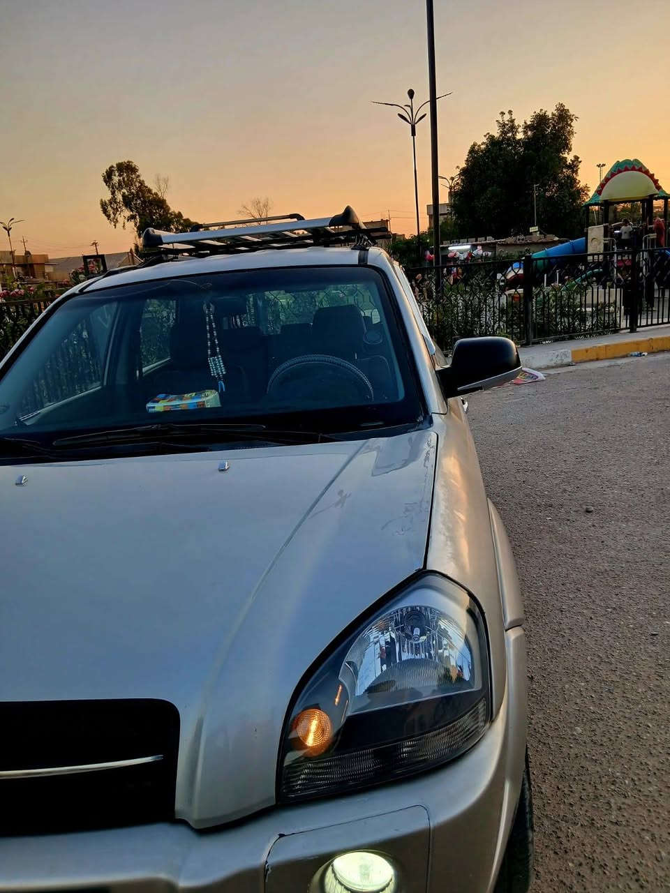 السلام عليكم توساون موديل ٢٠٠٨ خليجي مكينه كير حدادية وتبريد جاهزات كير عادي المكان بغداد السعر ٧٤ رقم الهاتف ***********

