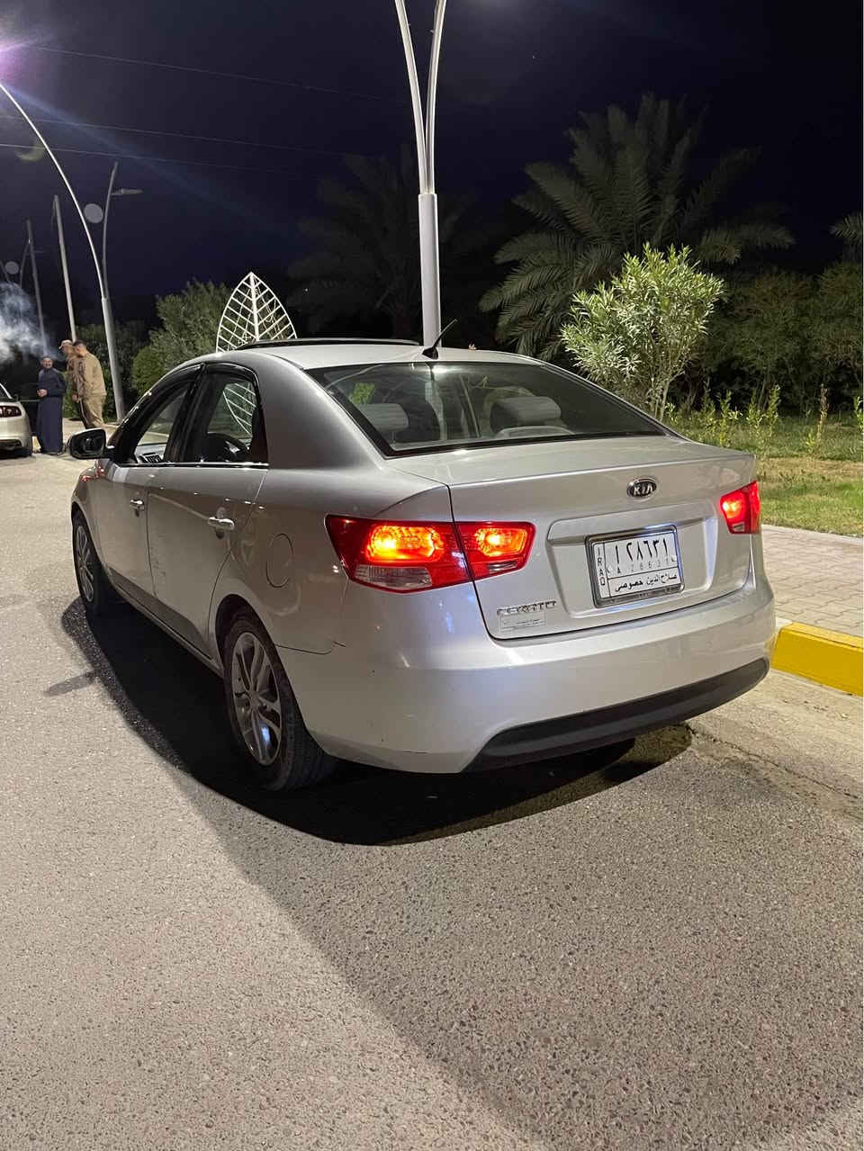 يا الله 
السلام عليكم .. 
سيراتو 2011 فتحة 
 محرك مكفول ممفتوح 
كير كفالة
صدر تبريد كهربائيات شرط 
تخم تاير جديد 
رقم صلاح الدين سنوية جديدة تحويل ثاني يوم 
السيارة جاهزه بدون مصرف 
بيها صبغ باب السايق رش فقط بدون داخل 
السعر 107 وبيها مجال  
الشراي يتصل *********** تكريت, صلاح الدين
