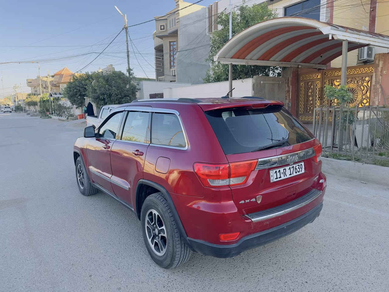 ‏سلام عليكم ورحمة الله وبركاته السعر127$وبيها مجال
لبيع جيب موديل 2011سياره جديدة لوك لون احمر محرك V6￼ سياره جديده وجاهزه كير ومحرك وحداديه ورقم بغداد باسمي  الاستفسار ***********
