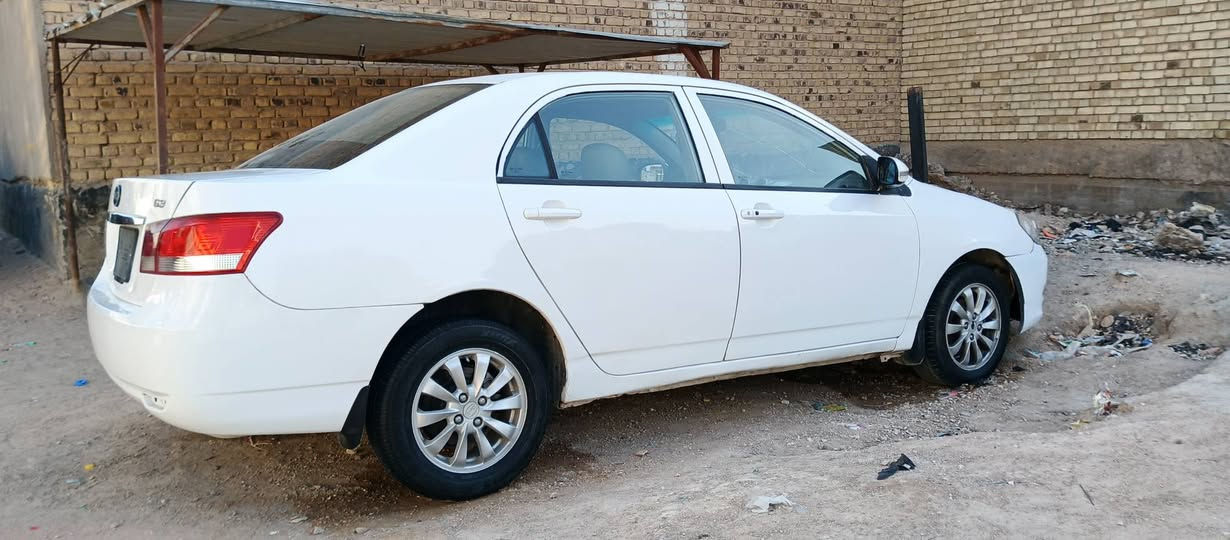 سلام عليكم  سيارة BYD مديل 13 سياره مكفوله من الظربه بيه شخوط بصيطه مصبوغه  حزام كئ جماليه سعر 43وبيه مجال مكان النجف حي النداء  تواصل والستفسار /***********/
