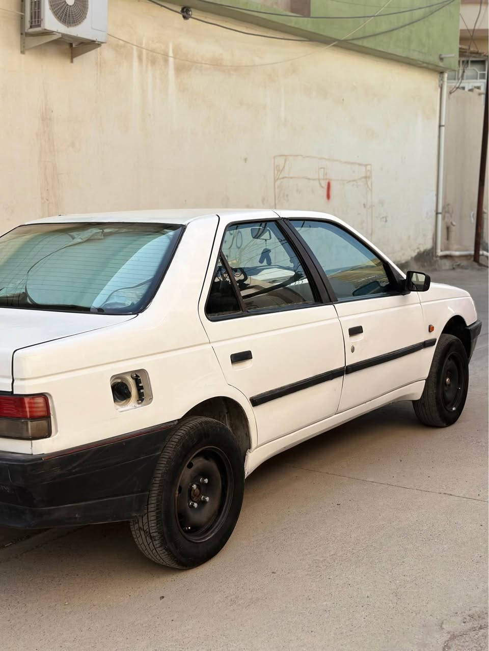 للبيع بيجو راوا إيراني محرك كير تاخم صدر كهربايات بطاريه جديد كله بشرط تبريد ثلج تدفية صبوغ حيزام سيارة جاهزه ومال بيت  موديل ٢٠٠٩ رقم اربيل سنوية ساقط عليها غرامه ورا المعاملة ارجعة

 مكان كركوك ازادي            سعر٢٨
*********** كركوك, العراق
