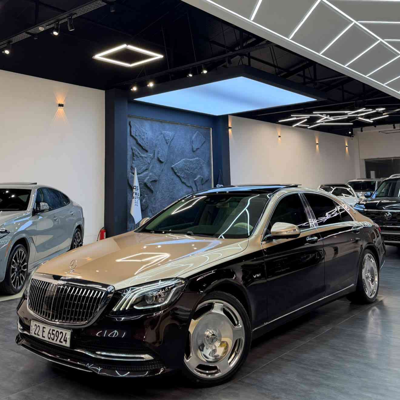 ‎السلام عليكم ... للبيع🖤🧿
‎‏Mercedes Benz 🇩🇪موديل 2018
- kit maybach AMG- 2018 -Sclass
- ⁠S500 ٦ سلندر✅
قبل كلشى ماكو هيج نضافه و هيج جديد بكل سوك 
و هيج الون استراد خاص الون كرزى
 ‏‎السيارة ضمان دولى بشرط٢ بصمه 
‎‏🛑‎سياره فول فول vip مواصفات AMG اى امجى بيلادى ‏   
‎‼️مكفوله كفاله عامه من كلشى صبغ تعديل كير و محرك كهربايى من كلشى جديدد 
‎ كفالة عامه دعامیه لی ‼️دعامیه بشرط 
‎‼️گير محرك بشرت ١ شهر حتى برغى بشرط ما مفتوح
‎‼️كهربايات كله بشرط  بدون مسج  no massage
‎‏‎مواصفات 👇سياره جديده بمعنى الكلمه تراى مثل زيرو
‎🛑سیاره محرك : ٦ سلندر  بانزين ضمان
‎🛑سیاره ماشیه: ٩٦ الف حقيقى
‎🛑موديل: ٢٠١٨
‎🛑لون داخل كريمى ملكي دواخل ديزاينو -4كشنات خزن ميمورى
‎🛑٤كشنات تدفئه و هيتر و مساج vip
‎🛑جنطه كهرباء -ابواب شفط -٥ بصمات
‎🛑باب طويل لارج - كشنات متحرك ويا ستيرن
‎🛑سستم صوت سماعات دواخل برايمستر
‎🛑لايت ذكي. معها دوران العجله 
‎🛑کامیرا 5-كاميرا ٣٦٠ درجة -نضام حساس متكامل 
‎🛑بانوراما- رادار - ٥ بردات- ٦ سيدى بوكس
‎🛑الداخل كله لد بي ٦٠ لون  
‎🛑 رادارات اماميه وجانبيه 
‎🛑٤ تخم و تاير ويل اصلى  مايباخ
 شركه جديد
‎‏‎‼️رقم اربيل جديد و سنويه و فحص و هزه كله جديد سياره بي اسمي
‎‏‎⚙️ سياره احلا من صور كلشى بشرط ٪؜١٠٠ احلا من صور سياره ماشالله ملكه شوارع
‎‏‎🌹مكان السياره اربيل 
‎‏‎👈السعر: 💵 525 ورقه بيها مجال 

‎الاتصال اسيا   *********** 📞
‎الاتصال كورك واتساب👈 ***********

