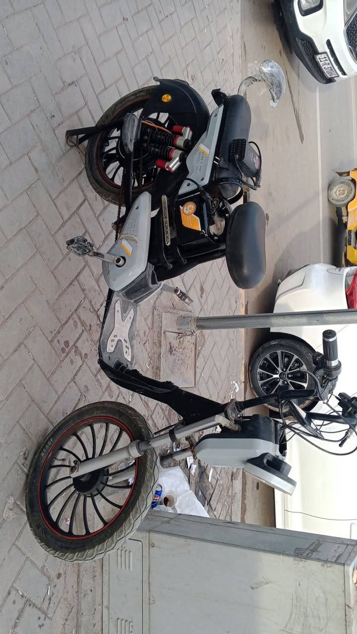 دراجه شحن للبيع موديل 20 السعر 250وبيهة مجال حك الجيه ***********
