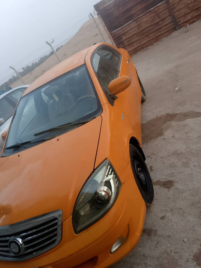 جيلي موبل 2013رقم بغداد. هيه مصفره تحويل مباشر مصبوغه عام ***********السعر35وبيه مجال كربلاء, العراق
