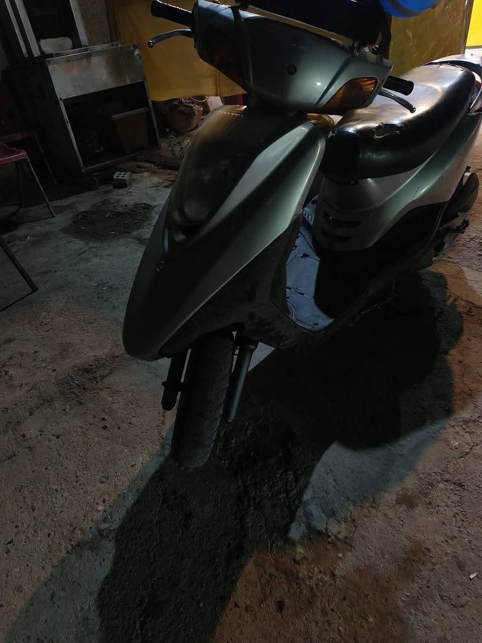 السلام عليكم دراجة للبيع  نوع بريز الدراجه كامله مكمله خير من الله الدراجه مكينه ما مفتوحة نظيفه تعال وشوف السعر 800 وبيها مجال مكاني بغداد الشعب للتصال ***********
