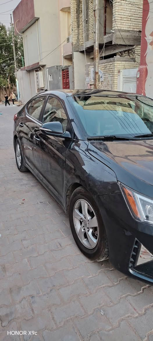 السلام عليكم
للبيع النترا موديل 20 أمريكي بيها صبغ قمارة وبنيد وجاملغ خلفي ليبل واحد السيارة بدون اي دواخل  وبدون أي حادث قوي ماشية 91000 السعر 105 وبيها مجال جدا بسيط 
للاستفسار ***********
