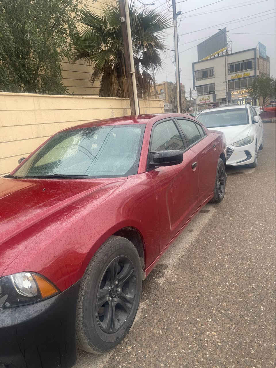 جارجر 2012 للبيع فقط بدون مراوس 
رقم بغداد دولي تحويل ثاني 
سنويه لغاية 2028
السعر 115
حادية تخم تاير كير مكينه كهربائية كلها جاهزه
للاستفسار اكثر اتصل أو واتساب ***********
(***********) البصرة, العراق
