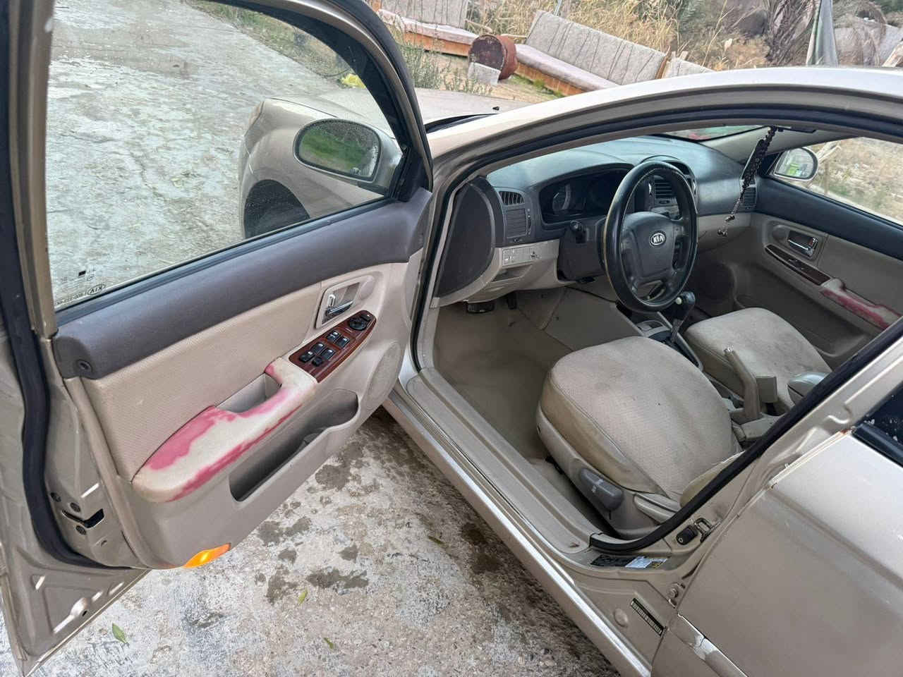 سبكترا ٢٠٠٧ وارد امريكي مكينه ٢٠٠٠ 
رقم بغداد انكليزي  باسمي 
مكينة كير صدر تبريد تدفىء كاملة 
السعر ٦٨ / ***********
مكاني بغداد / الشعب بغداد, العراق
