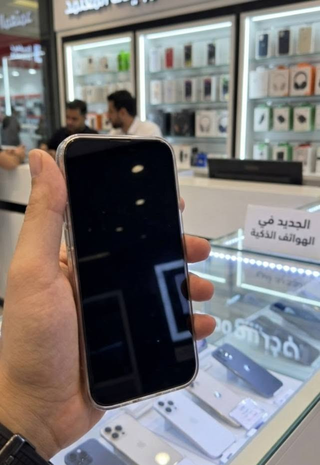 ايفون 16 بروماكس 
نسخة الشرق الاوسط تيتانيوم 
ذاكرة 256GB
بطارية 97٪ 💪🏻
عدد دورات الشحن 245✌🏻
نضافة 100٪ بدون شخوط
ولا داخل صيانة كلش نضيف
السعر 1,500,000
وبي مجال بسيط
العنوان :- بغداد/المنصور/ الرواد
***********
