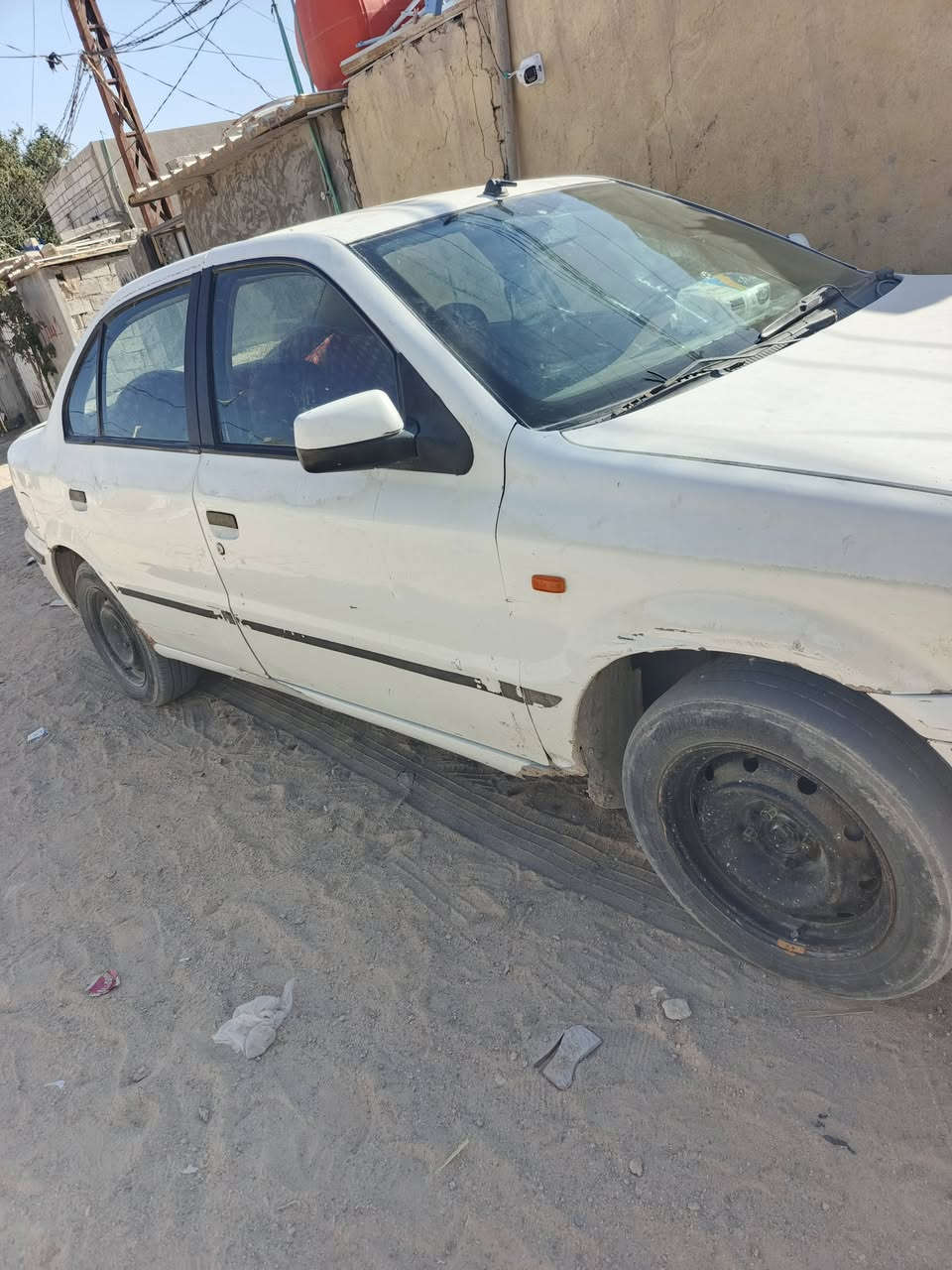 سمند ٢٠١٠ مكينه زينه كير بس الثالث يفلت رقم بغداد مابيه ضربه سياره بيه حائز ثالث للبيع أو مرواس ب٢٠ وبين مجال مكاني نجف أبو صخير ***********
