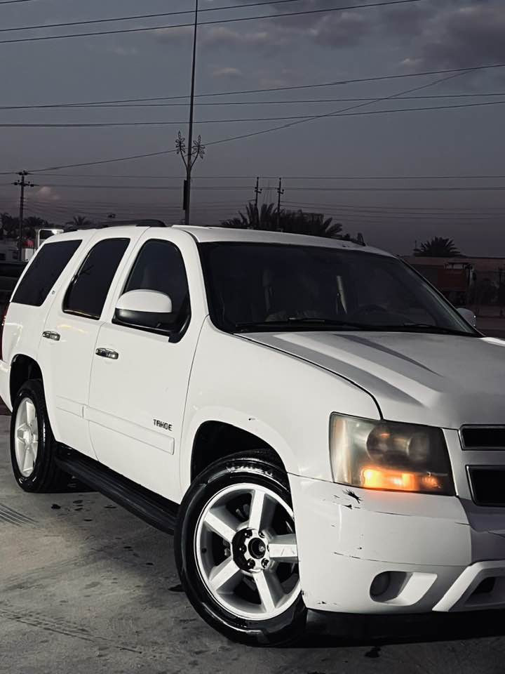 السلام عليكم 
تاهو ادوات ادوات موديل ٢٠٠٩ LT مكفولة من الگصة والسرقة والعشائر مكينة وگير مكفولات 
السعر ٨٥ وبيها مجال للشراي 
العنوان البصرة 
للتواصل ***********
