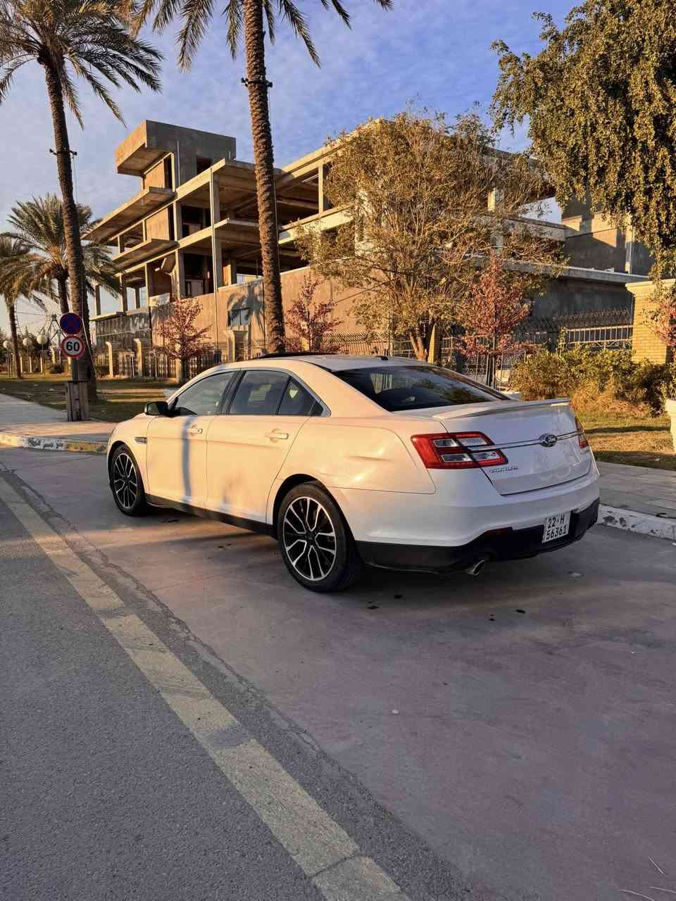 السلام عليكم
للبيع فورد تورس 2019 لمتد

الممشى : 71 الف كيلو 
المحرك : ستة سلندر v6 3500
نظام الدفع : AWD
داخل لون اسود 
السيارة بصمتين + تشغيل عن بعد 
اضائة داخلية LED 7 الوان 
الكشنات جلد 
السقف سلايد روف 
تدفئة و تبريد المقاعد الامامية و تدفئة المقاعد الخلفية 
المقاعد الامامية كهرباء 
تدفئة ستيرن 
دواسة البريك و البانزين كهرباء 
رمز سري بالباب
نقاط عمياء 
تبريد قطعتين
مثبت سرعة
دخول ذكي باب السايق و الراكب
خزن ميموري
المري تعتيم 
شاشة و سماعات سوني 
ويل قياس 20
السيارة لمتد و مواصفاتها متخلص 

ضرر السيارة بابين و ربع الجاملغ صبغ 

للأستفسار: ***********
