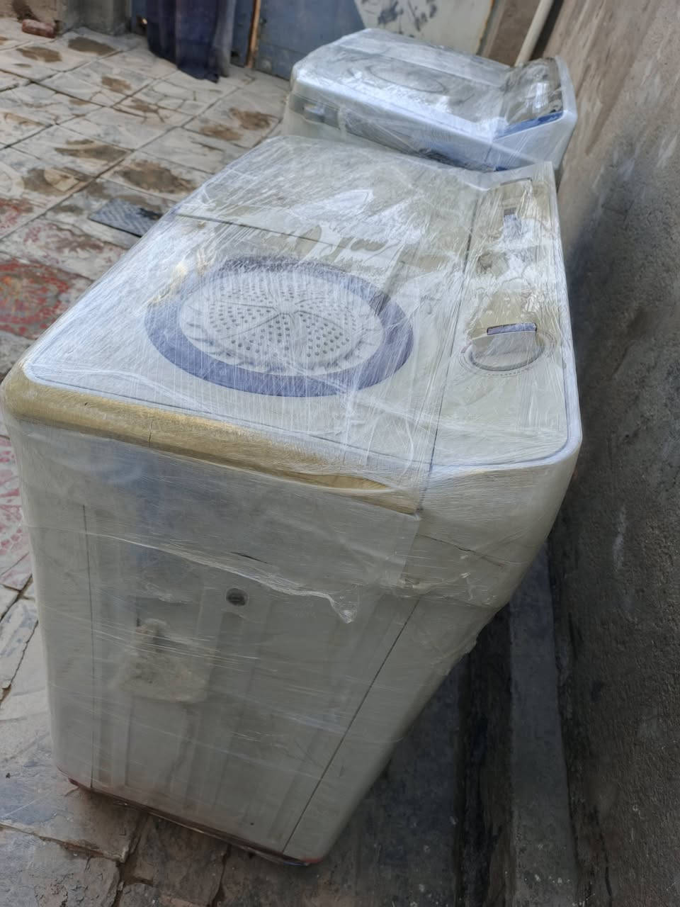 السلام عليكم 
غسالات للبيع جدد نضيفات مواطير نحاس شغالات اي عطل مابيهم تجي تفحص وتأخذ اسعار مناسبه جدا
مكاني كوفه للاستفسار الاتصال على الرقم 
***********
