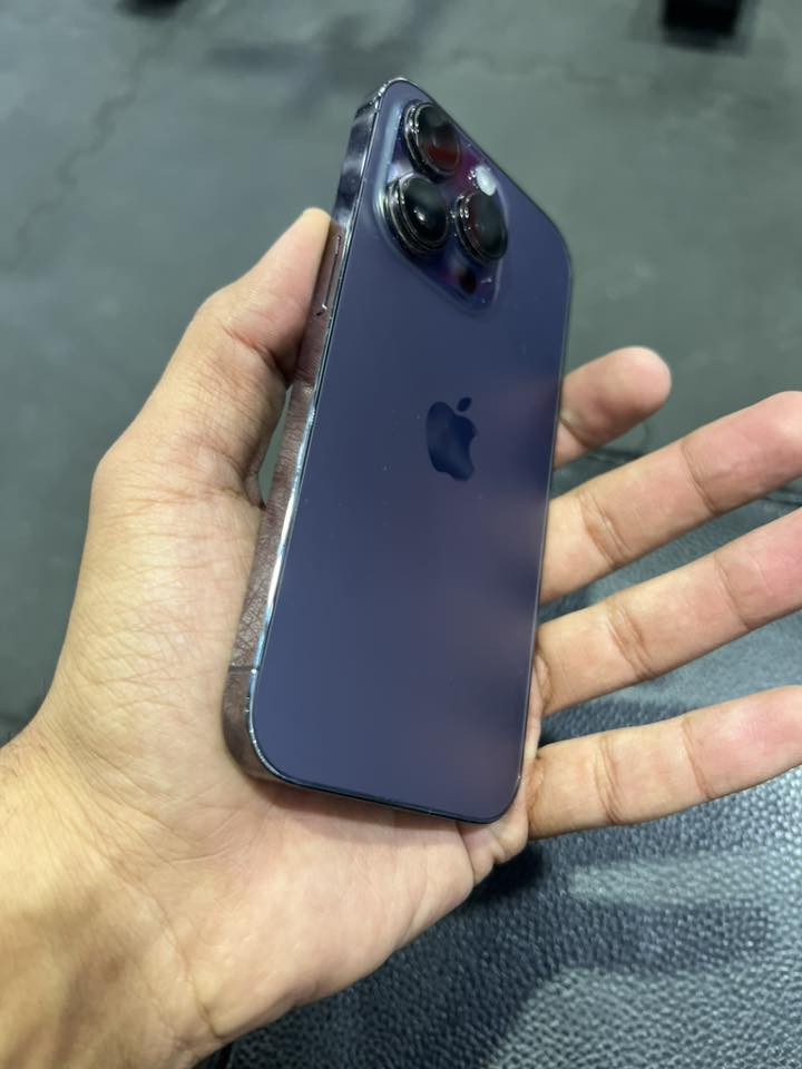 السلام عليكم جهازين للبيع
رجاء السعر قفل شباب 

ايفون ١٣ برو ماكس اسود ذ٢٥٦
ضهر مكسور
مبدل بطارية تفصيخ مشحونه ١٢ مرة بس تقرة ١٠٠٪؜ وتدعيلي عليها
ومبدل كامرات من ابل
الجهاز نظيف بدون ملحقات
ب٤٦٠ الف وبي مجال جداً بسيط

الثاني
ايفون ١٤ برو فقط برو 
ذ٢٥٦ بطارية ٧٧
مبدل شاشة تفصيخ تقرة مستعمل بالاعدادات
السماعة مال اتصال والكامرة الامامية السيلفي متوقفة
تبديلهم ثنيناتهم ويه التصليح تكلف ٨٠ الف وادليكم علي
ملحقاته وباكيته كامل

بسعر ٤٢٠ الف

***********

واتساب فقط
