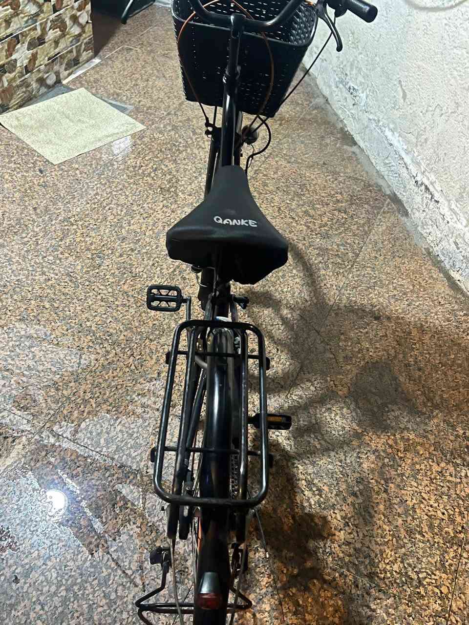 سلام عليكم للبيع نضيف  ما ناقصه شي
بداله كلشي ما ناقصه 
حجم 27
عنوان البصرة ه ميل 
سعر 90وبي مجال قليل 
***********
