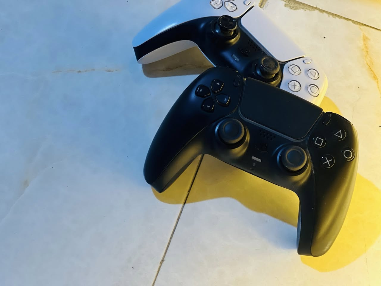 بلي فايف فات كامل ملحقاته اصليه ويا جوستك عدد 2 وأقراص 3 وحساب داخل حساب FC 26 العنوان البصرة


**إذا كنت صاحب هذا الإعلان وتريد حذفه لأي سبب، رجاءا أرسل رسالة إلى الدعم الفني**