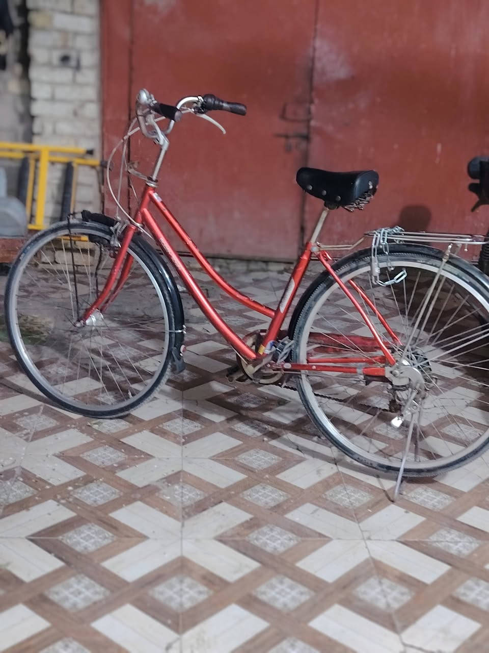 بيسكل بناتي ياباني باله 27
مكان ميسان.ماجديه  80 وبيه مجال للطيبين ***********
