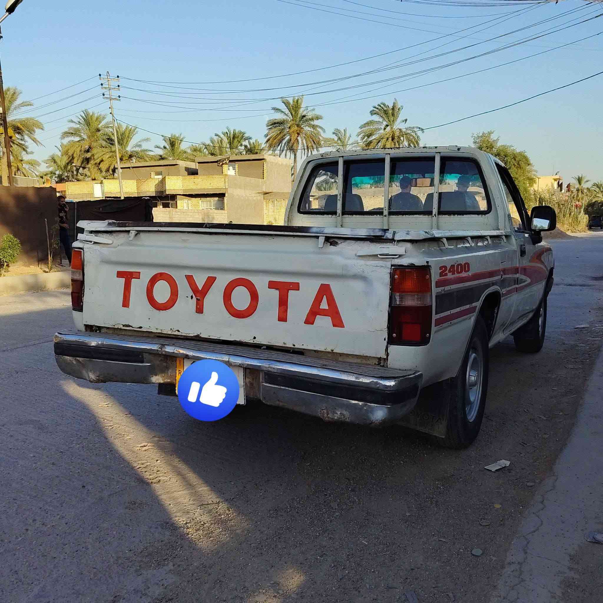 سلام عليكم بيكم للبيع موديل 1992 مكينه كروسيده كير 5 مصبوغة للجماليه فقط سنويه لل 31 هزه لل27  مكان 📍واسط الصويره 

***********

***********

