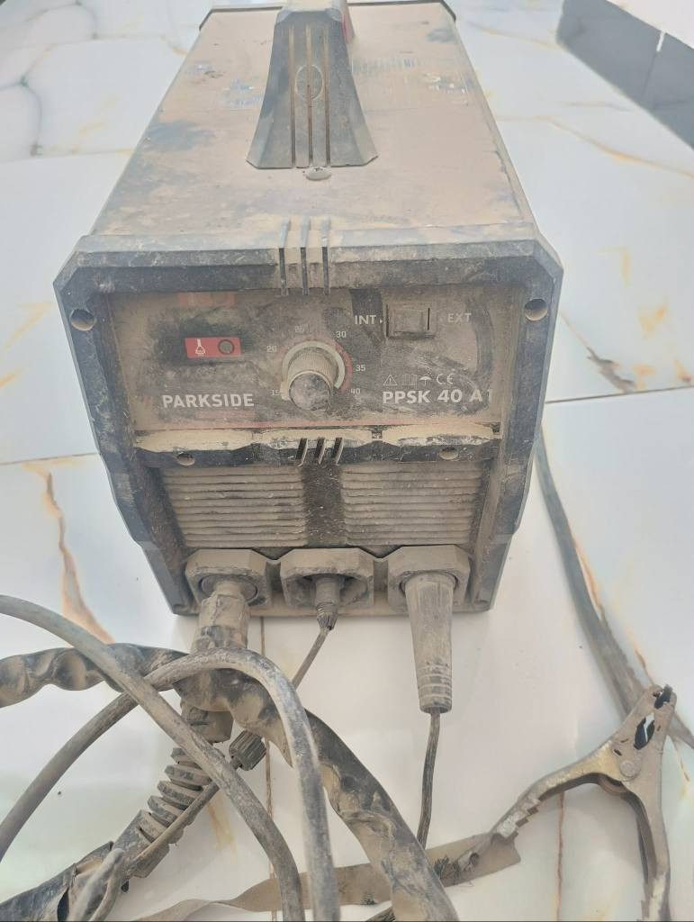 مكاين أثنين وحده قطع وحده لحيم مك ولدن أم البكره جبيره خمس كيلو ثنينهن ب٤٥٠ ألف مستخدمه قليلات متروكات رقمي *********** بغداد, العراق
